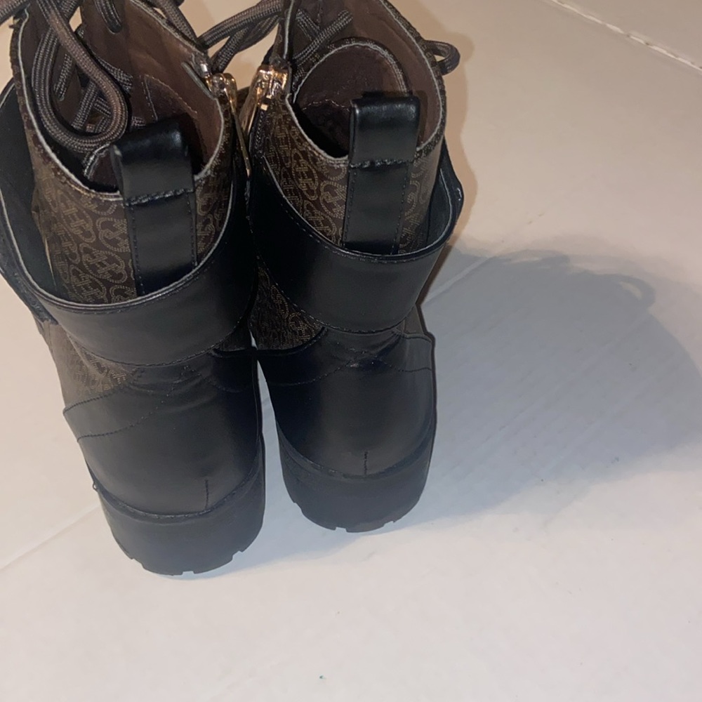 New unworn Daisy Fuentes lace up brown and black combat style boots size 9 - Picture 2 of 12